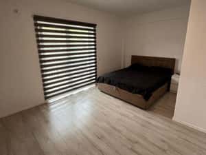 Ofer spre închiriere apartament cu 2 camere pe Bulevard