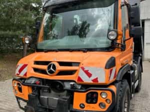 Mercedes-Benz Unimog echipat cu lama de zăpadă si sararita — miniatura 10