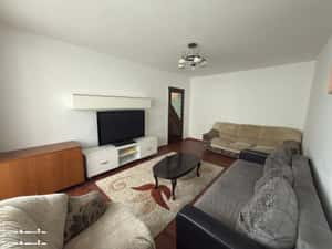 Apartament cu 3 camere-Republicii-62mp — miniatura 2