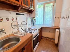 Vand apartment cu trei camere + boxa lângă Iulius Mall — miniatura 1