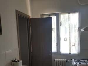 Inchiriez apartament decomandat Diham Basarabia — miniatura 5
