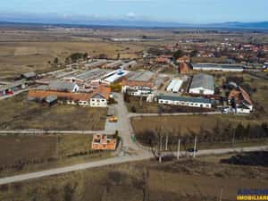 FILM! Complex agrozootehnic cu traditie, echipat + pretios potential multiplu — miniatura 1