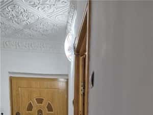 Se vinde apartament cu 2 camere , Brosteni , la etajul 3 — miniatura 3