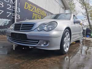 Dezmembrez mercede c lass w203 c180 kocmpresor/bara fata w203/far w203 — miniatura 6