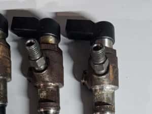 Injector 1.6TDI Cay / Cayc 03L 130 277 B Volkswagen Skoda — miniatura 3