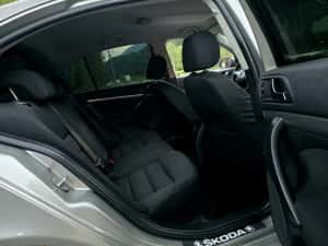 Skoda Octavia II 2008  2.0 TDI ***Automat/DSG*** — miniatura 8