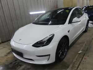 Tesla Model 3, 82.000 km, Electric, 2021