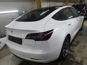 Tesla Model 3, 82.000 km, Electric, 2021 — miniatura 3