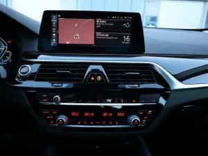 BMW Seria 5 530e AT PHEV — miniatura 4