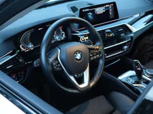 BMW Seria 5 530e AT PHEV — miniatura 5