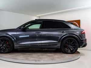 Audi Q8 Automată 489 HP Hibrid (B/E)
