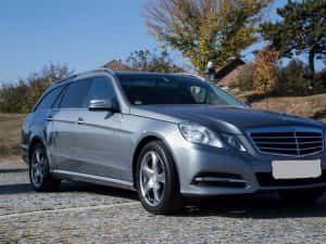 Mercedes-Benz E 200 T-Modell W212  – 2013  Excelent întreținută — miniatura 3