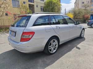 Mercedes-Benz C220 - 2010 — miniatura 2