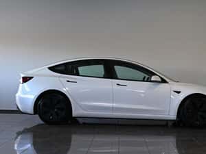 Tesla Model 3 Berlină, 43.050 km, 498 cp, 2024 — miniatura 4