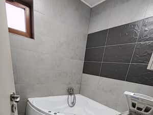 Apartament în vila-3 camere, 2 bai/ curte și parcare — miniatura 6