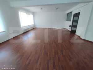 Spatiu de birouri, zona centrala — miniatura 2