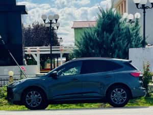 Ford Kuga ST-line — miniatura 1