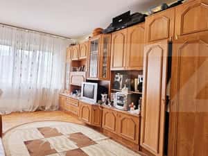 Apartament de vanzare, cu 3 camere, decomandat, 68mp, parter inalt — miniatura 5