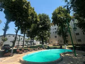 apartament 2 camere cu parcare,gradina, piscina in sector 4 — miniatura 3