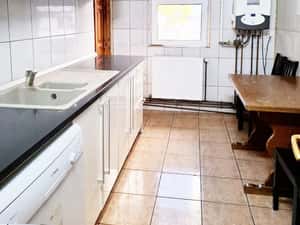 Apartament spațios de închiriat – 4 camere | Unirii Sud, Etaj 1