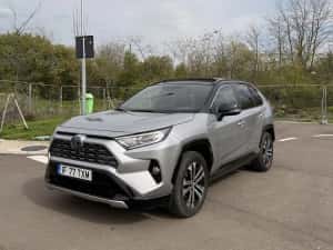 Vand Toyota Rav4    HYBRID 4x4 — miniatura 1