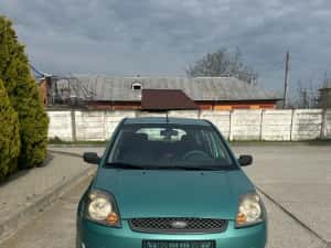 Ford fiesta 1.3 benzina anul 2007 — miniatura 4