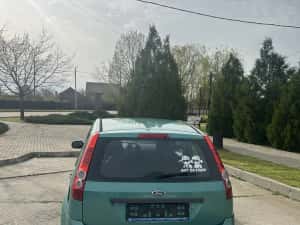 Ford fiesta 1.3 benzina anul 2007 — miniatura 5