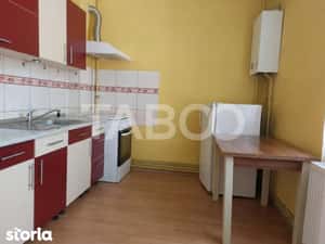 Apartament la casa 52 mp 2 camere terasa pivnita central Cisnadie — miniatura 4