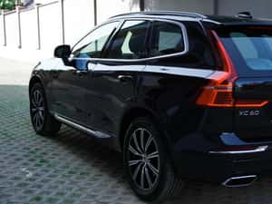 Volvo XC60 D5 Inscription Automată 235 HP Diesel — miniatura 3