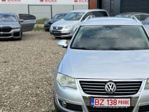 Volkswagen Passat Highline Automată 140 HP Diesel
