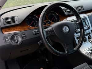 Volkswagen Passat Highline Automată 140 HP Diesel — miniatura 7