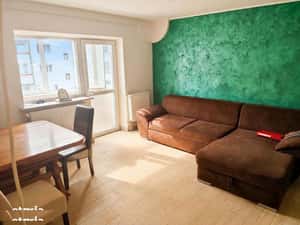 Vând apartament 4 camere 81 mp decomandat renovat