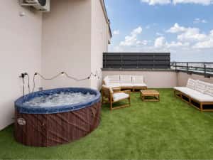 Penthouse terasa jacuzzi privat ps5 tineretului unirii — miniatura 1