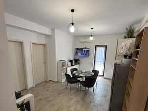 Proprietar,inchiriez apartament strada Venetia — miniatura 3