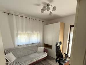 Proprietar,inchiriez apartament strada Venetia — miniatura 5