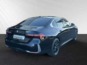 BMW 550 plug-in hybrid, 68.192 EUR, București — miniatura 3