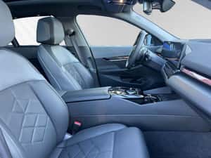 BMW 550 plug-in hybrid, 68.192 EUR, București — miniatura 7