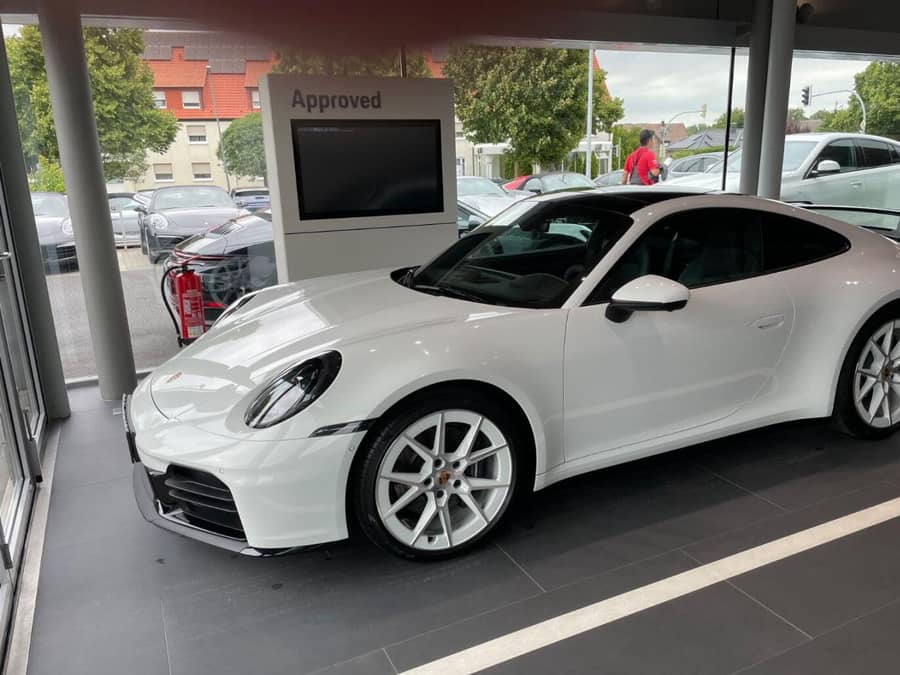 Porsche 992 Automată 394 HP Benzină — fotografie 1 din 7