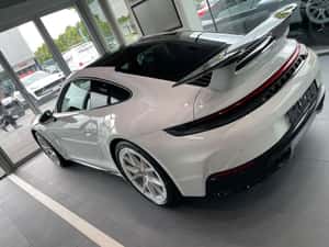 Porsche 992 Automată 394 HP Benzină — miniatura 2