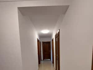 Vând ap.  3 camere, zonă foarte bună,    Micălaca , parcare în curte — miniatura 6