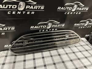 Grila centrala bara fata Ford Fiesta 2013/2014/2015/2016/2017 — miniatura 3