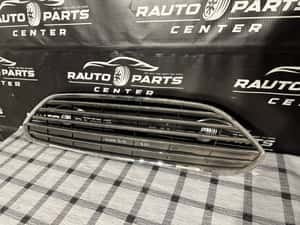 Grila centrala bara fata Ford Fiesta 2013/2014/2015/2016/2017 — miniatura 9