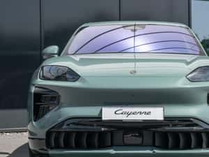 Porsche Cayenne - Vehicul nou, electric