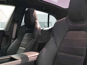 Porsche Cayenne - Vehicul nou, electric — miniatura 5