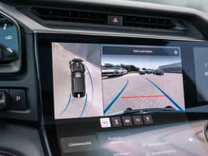 Porsche Cayenne - Vehicul nou, electric — miniatura 6