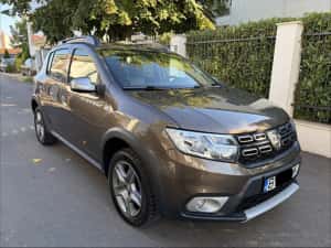 Dacia sandero stepway  an 2019 benzina 09 cutie automata — miniatura 5
