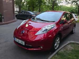 #10Ron/100km Nissan Leaf 30Kw 2017/SCHIMB cu electrică după 2020 — miniatura 9
