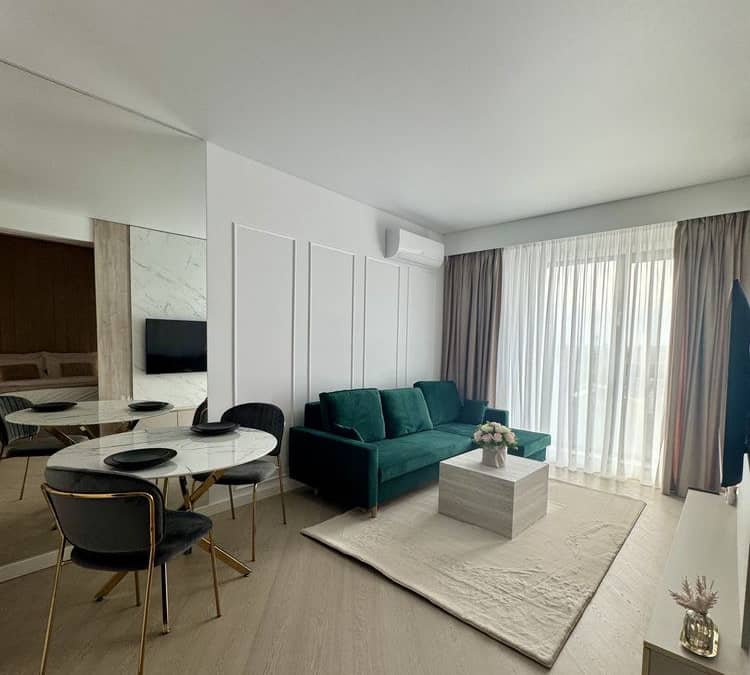 Proprietar - Studio Dublu Cortina North - designer — fotografie 1 din 6