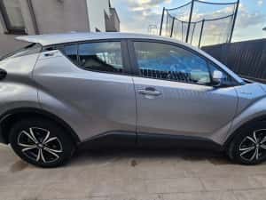 Toyota C-HR 1.8 Hybrid Active 2WD e-CVT — miniatura 3