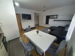 Apartament modern 3 camere, 2 bai, loc de parcare, Lipovei